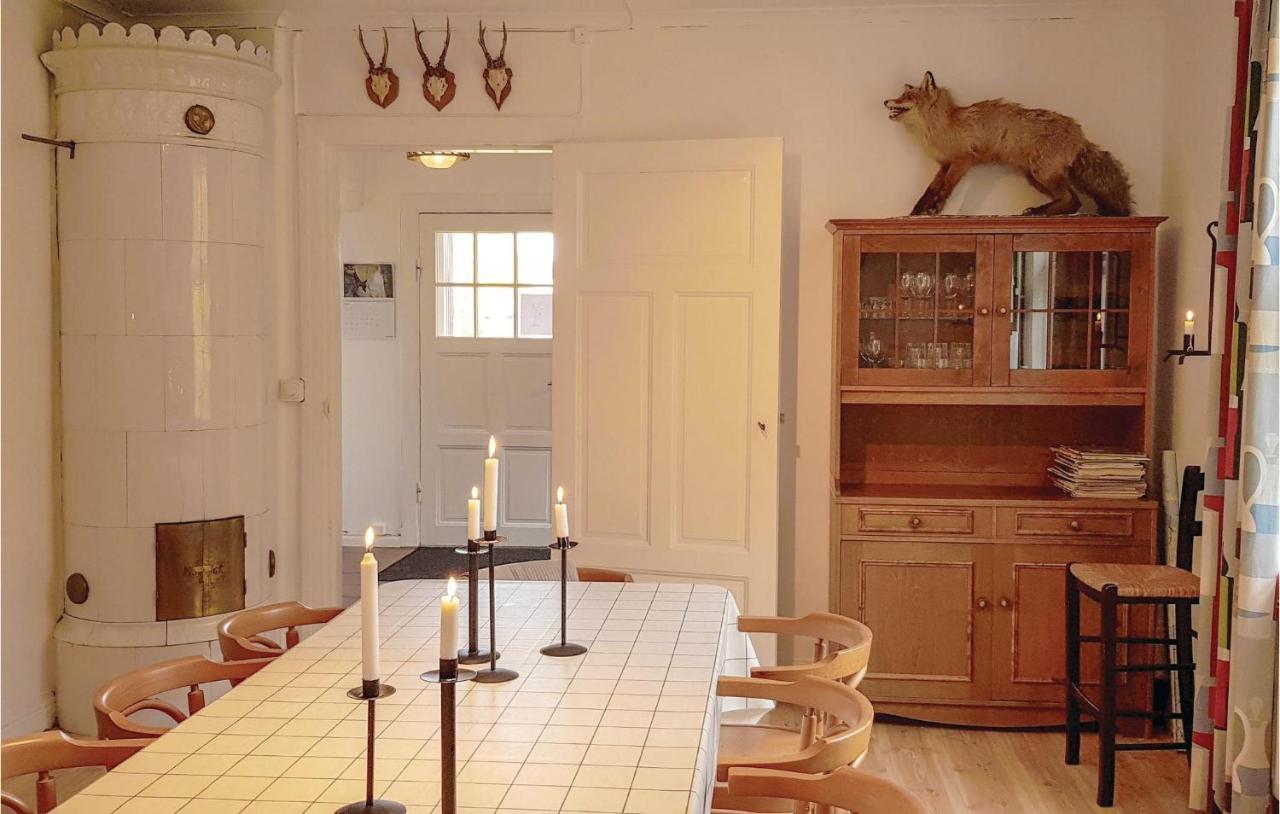 Nice Home In Mantorp With Kitchen エクステリア 写真