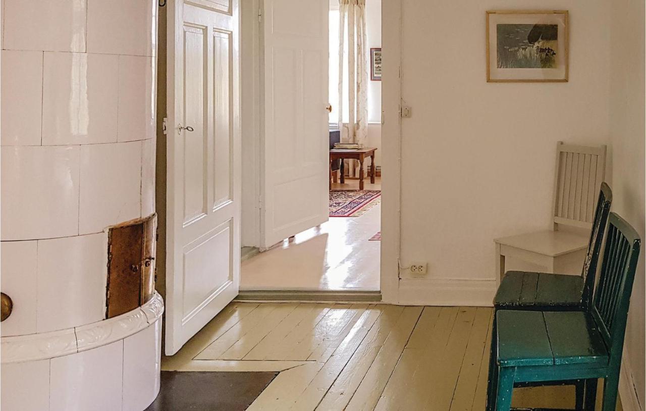 Nice Home In Mantorp With Kitchen エクステリア 写真