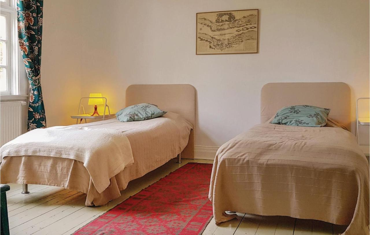 Nice Home In Mantorp With Kitchen エクステリア 写真
